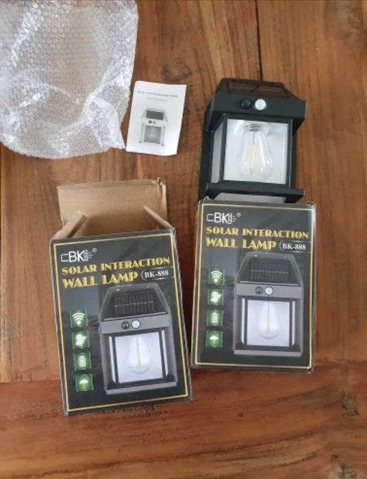 Сонячний світильник з датчиком руху