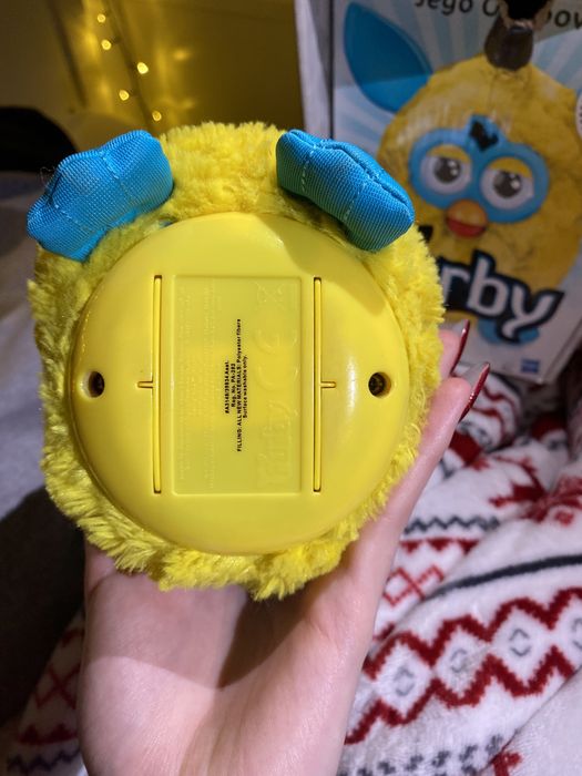 furby żółty interaktywny