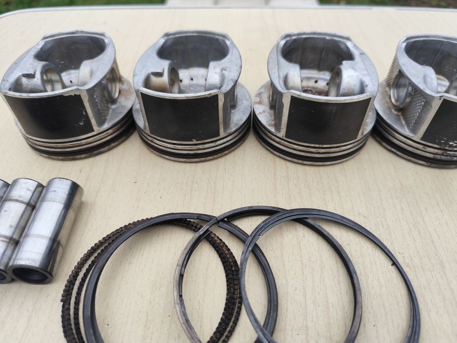 Колінвал Toyota Kamry 30.  2.4