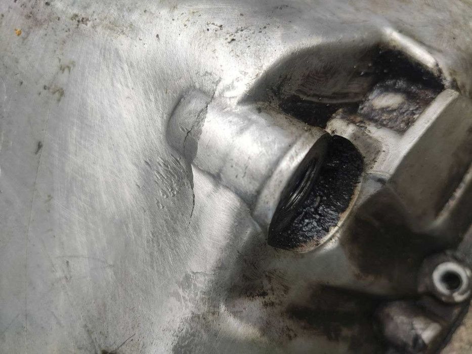 Поддон картера/масняний поддон passat b5 тріщина/читайте опис