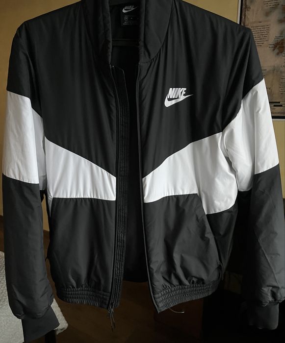 Куртка Nike NSW SYN FILL бомбер Jordan оригинал