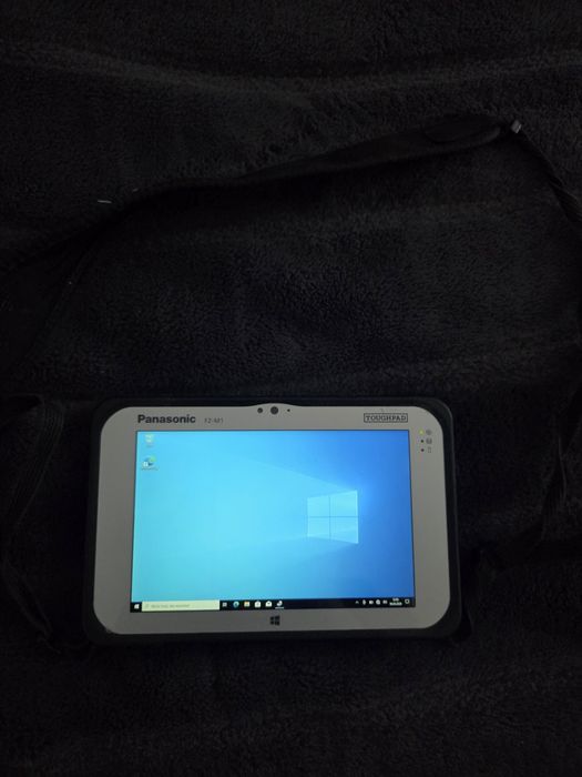 Pancerny tablet Panasonic Fz-m1 i5 8gb ram SSD bateria super
