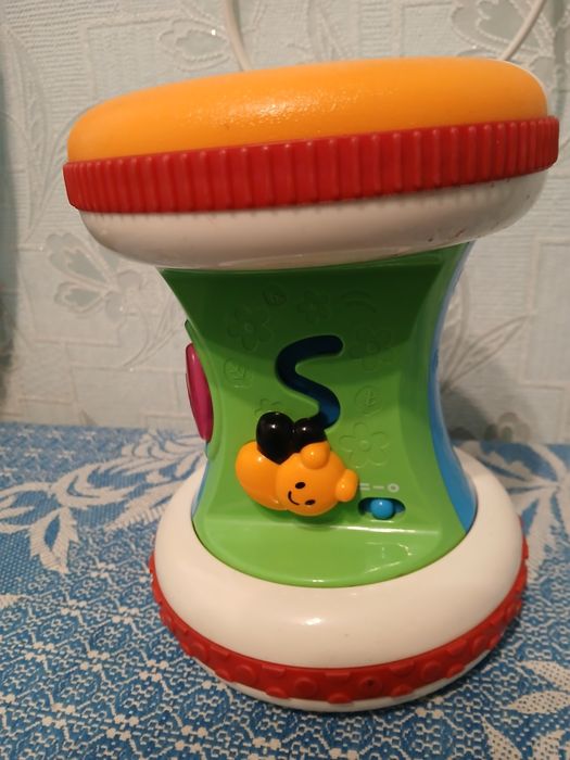 Продам інтерактивну іграшку