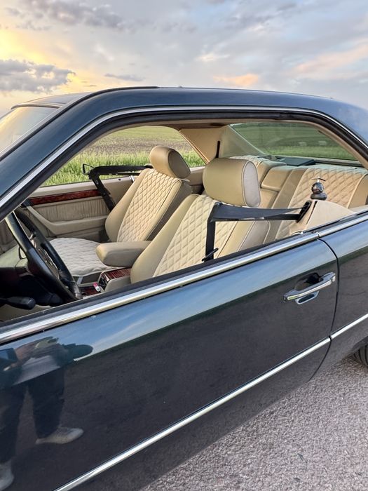 Мерс 124 купе coupe