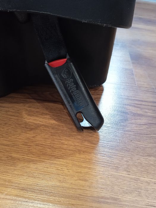 Дитяче автокрісло з кріпленням Isofix