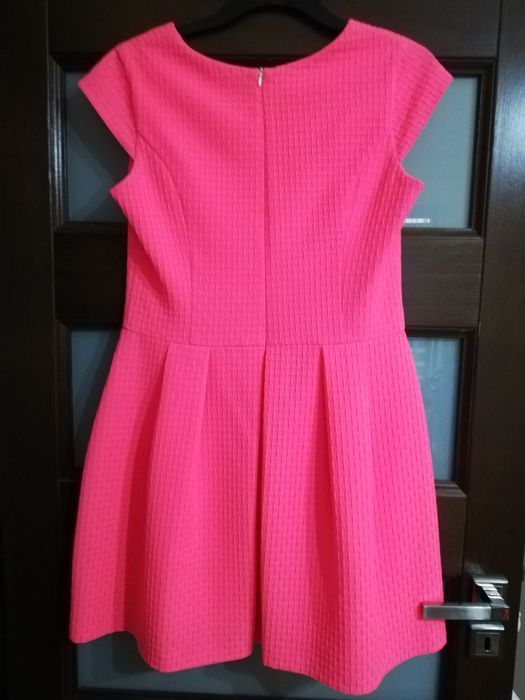 Sukienka Chanty rozmiar 40 super kolor