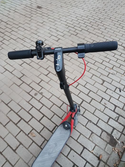 Продам електро самокат Ninebot Kickscooter D38