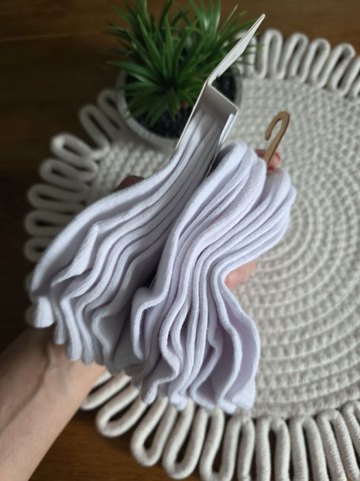 Skarpetki białe, Zara