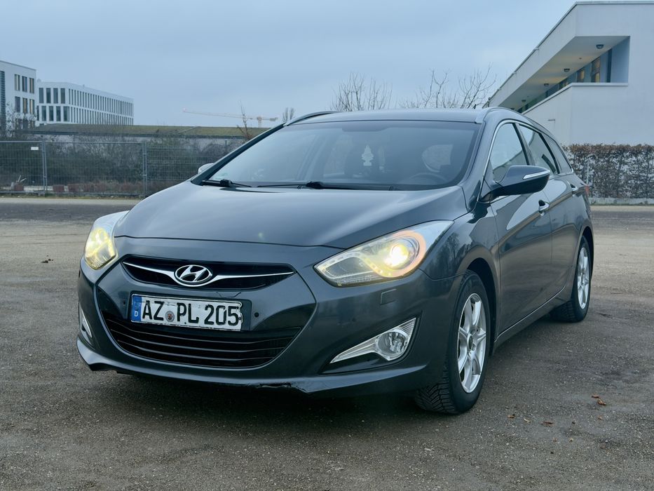 Do sprzedania  :Hyundai i 40cw/5Star Edition  Farbe Stone Gray