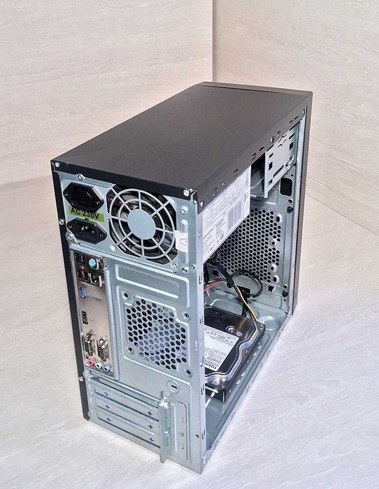 Системный блок ПК/ Intel Celeron J1800 /RAM 4 GB/ HDD 500 GB/ WiFi