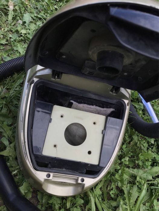 Пилосос на запчастини saturn