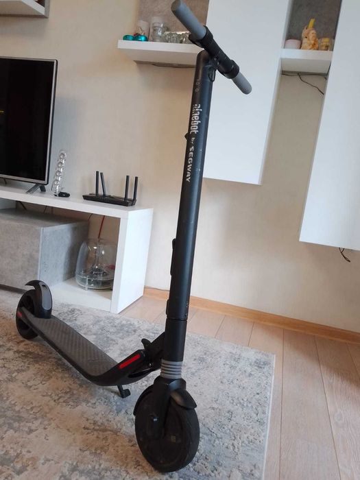 Електросамокат Segway Ninebot ES1