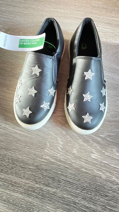 Продам туфельки на девочку!