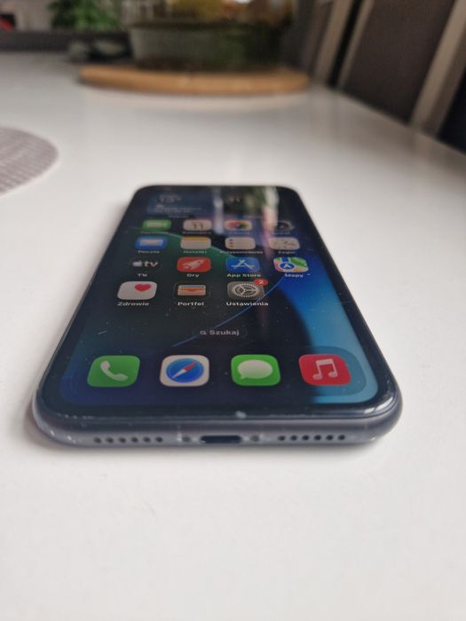 Iphone 11 64gb stan dobry+