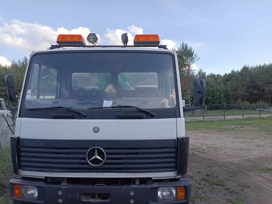 Mercedes Benz 811