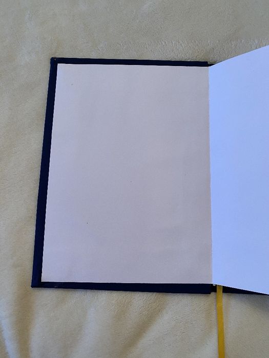 Палітурні роботи, виготовлення нових і ремонт старих книг.