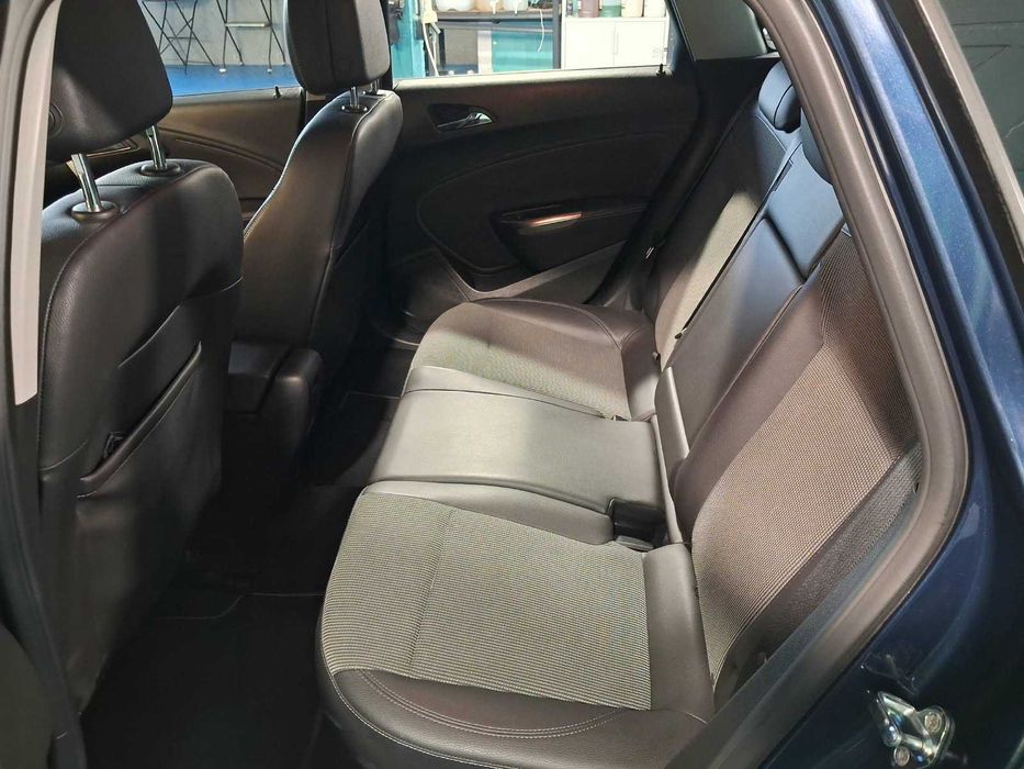 Opel Astra Sports Tourer 1.3 CDTI Cosmo - Muito Bem Equipada!