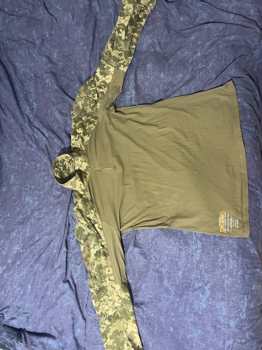 Штани та бойова сорочка (убакс) в пікселі.