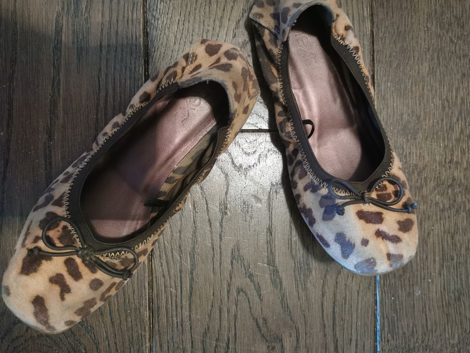 Buty dla dziewczynki baleriny Next, 30