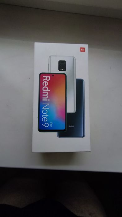 Продам телефон , не глюче працює добре.Всі дефекти видно на фото