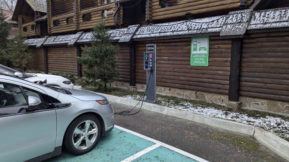 Бізнес під ключ: мережа зарядних станцій для електромобілів • Заправки