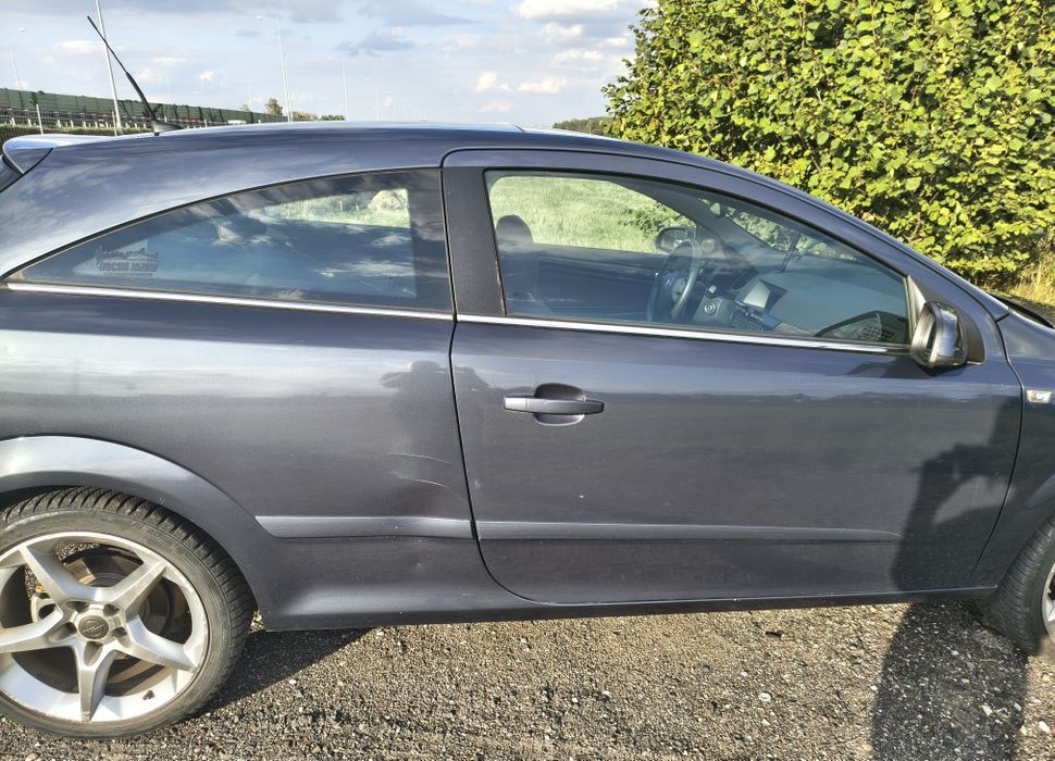 Opel Astra H GTC