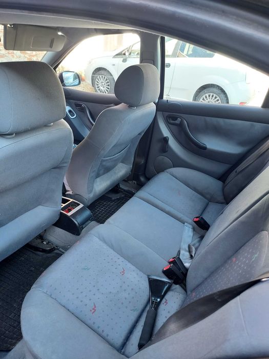 Sprzedam samochód seat toledo 2