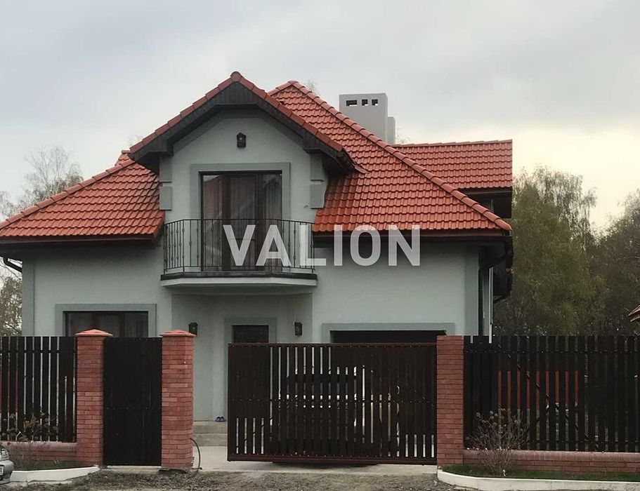 Продаж будинку з авторським ремонтом понад 200 м2 у КМ Рославичі на 10 сотках з видом на ліс, є газ, гараж20 хв від Києва метро Теремки або Видубичі