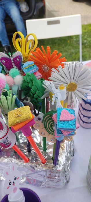 Lápis com ponteiras artesanais variadas