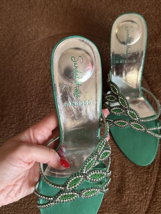 Вечірні босоніжки