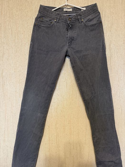 Штани Bugatti. Розмір 29-30. Стан відмінний. На літо.