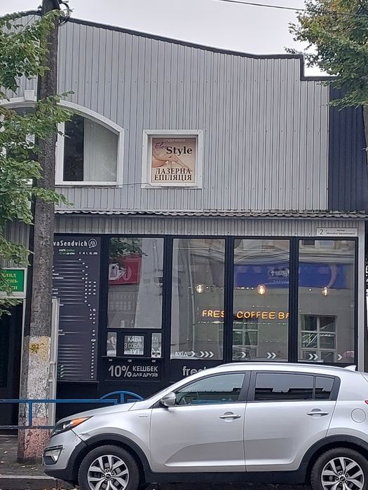 Здається приміщення (2 кімнати) в центрі міста в центрі