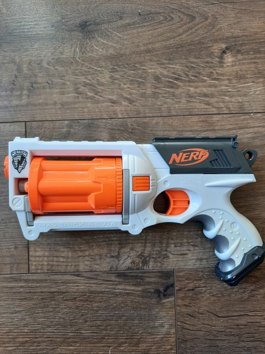 Pistolet Nerf Hasbro Maverick rev 6