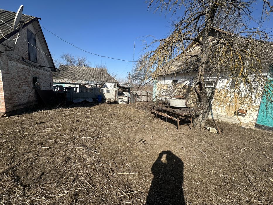 Продам будинок з виходом до річки