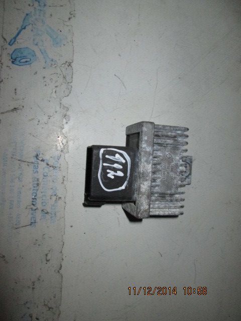 Botão / interruptor electromecânico / relé RENAULT Clio III (BR0/1, CR