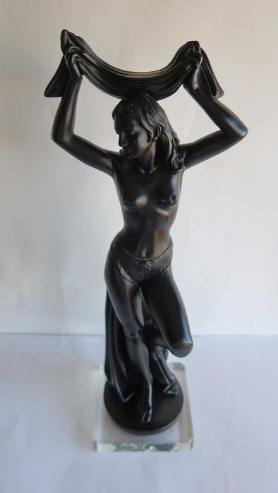 Grande Escultura Art Deco - 50 cm