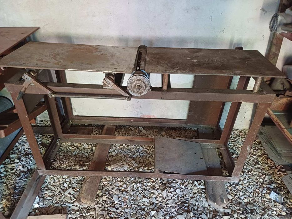 Станки деревообрабатывающие