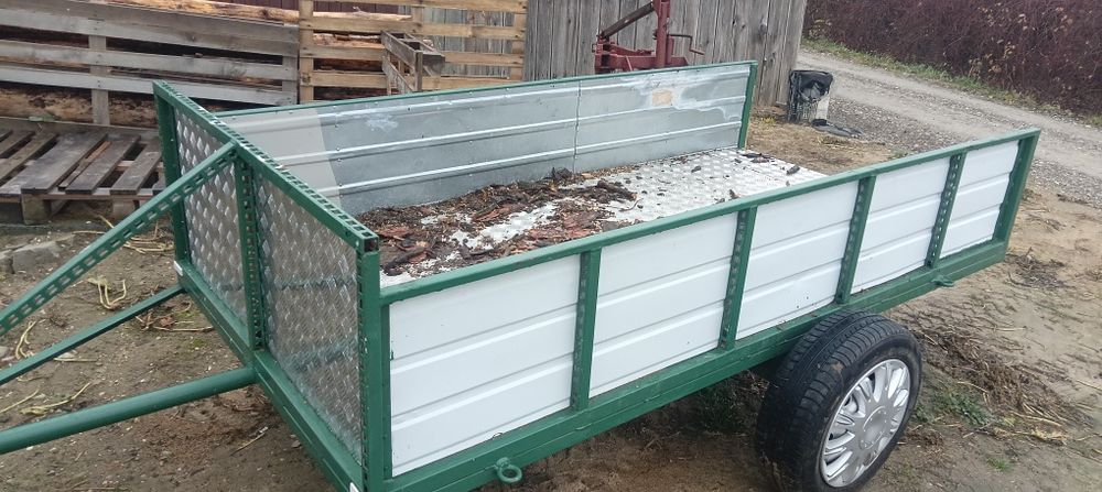 Sprzedam przyczepkę do traktorka