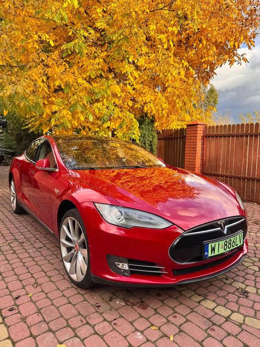 Tesla Model S Tesla Model S P85 SC01 Darmowe ładowanie i Internet