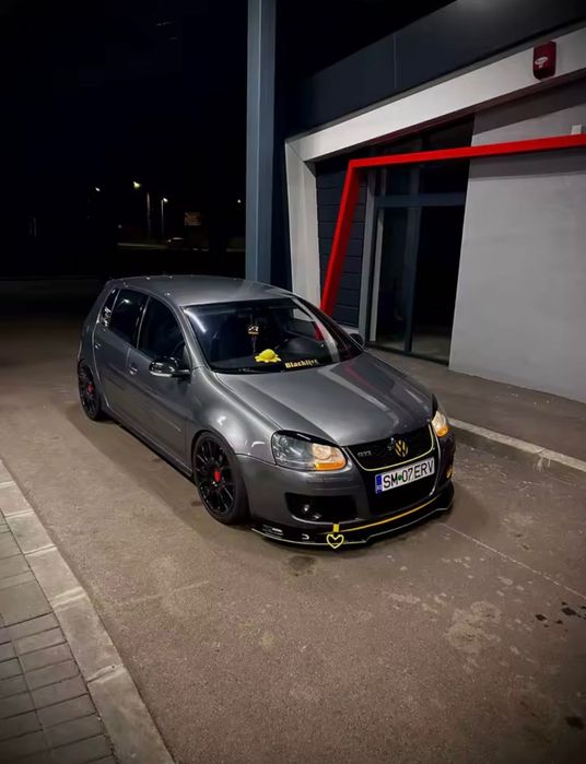 Губа на передний бампер Volkswagen Golf 5 GTI Jetta 5 накладка на бамп