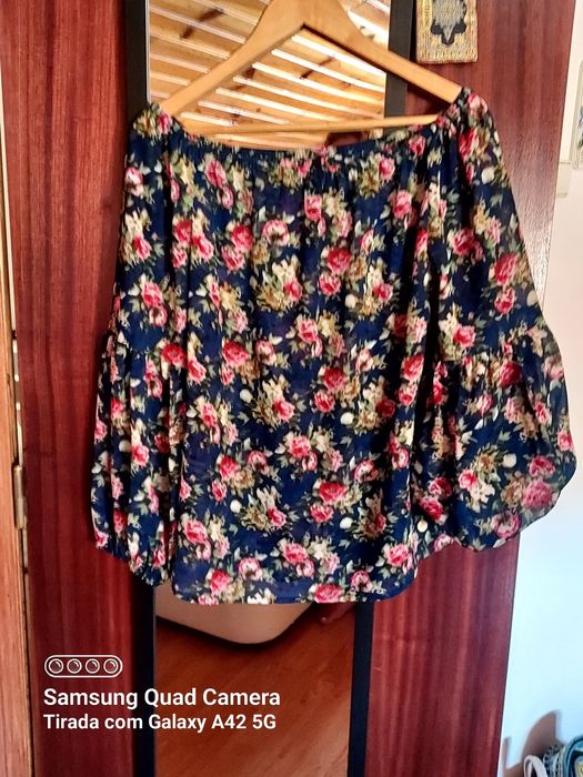 Vendo top mangas balao poliester super fresco. Lanidor