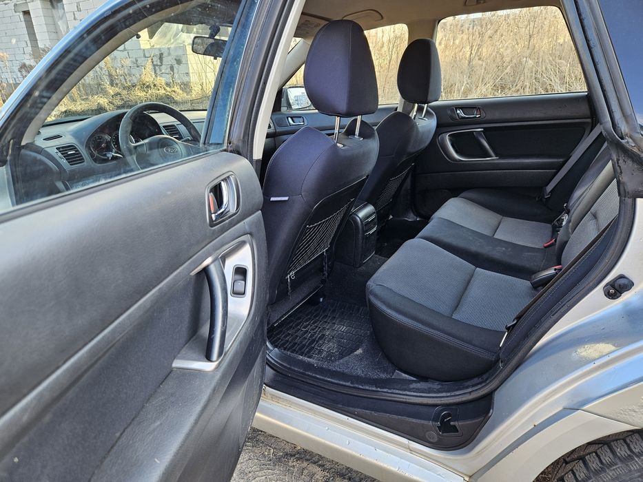 Subaru Outback 2004 рік 2.0 бензин 4×4 для військових в Україні