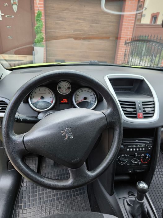 Peugeot  207 nie ( 206 208)