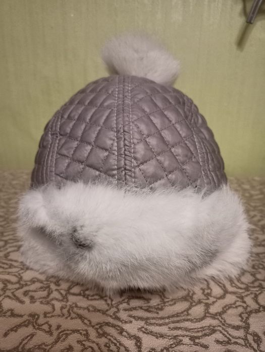 Продам теплые зимние шапки