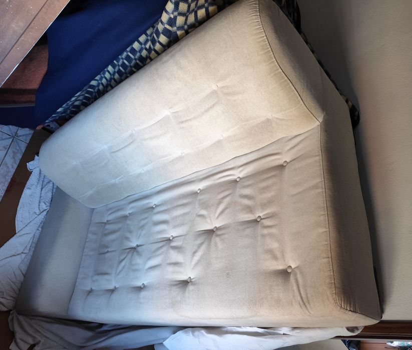 Sofá bege 2,70 metros