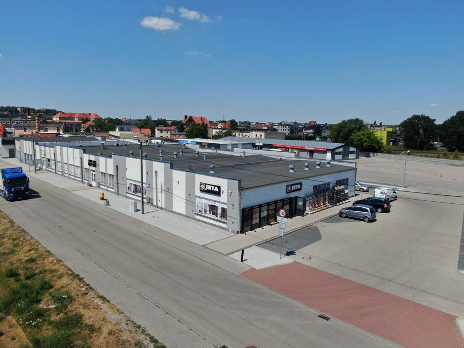 Lokal w parku handlowym na wynajem + parking, 93m2