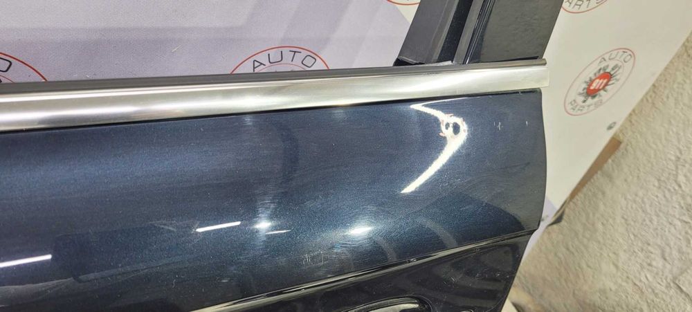 Двері передні ліві Audi Q7 2011-2015