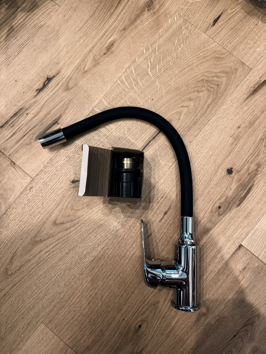 Bateria zlewozmywakowa z elastyczna wykewką ELZA BKE 761K