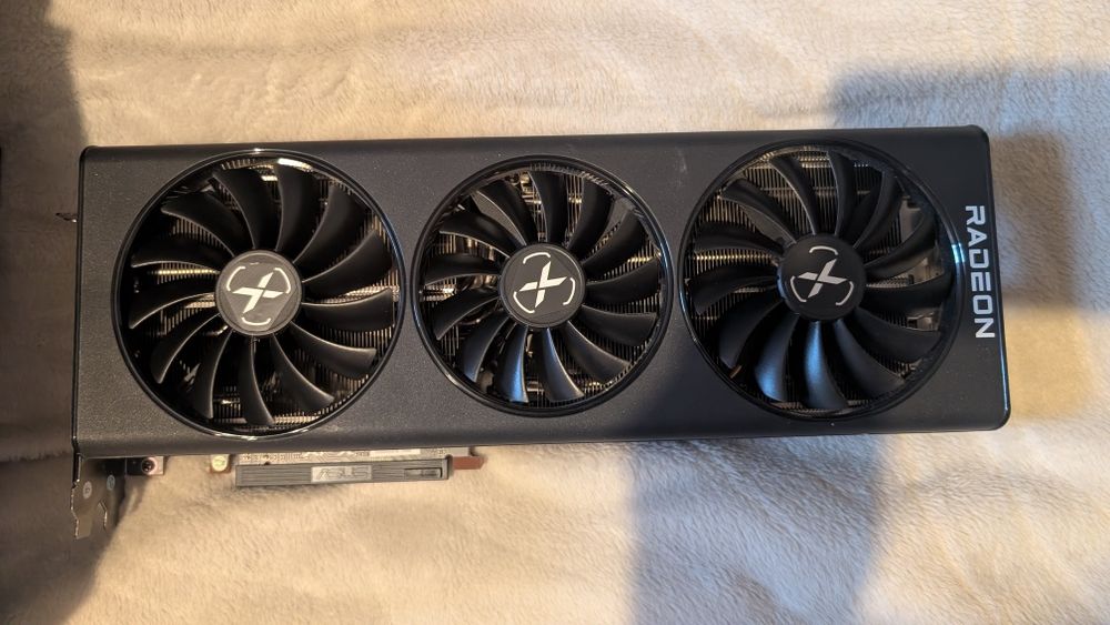 Radeon RX 6800 16gb xfx