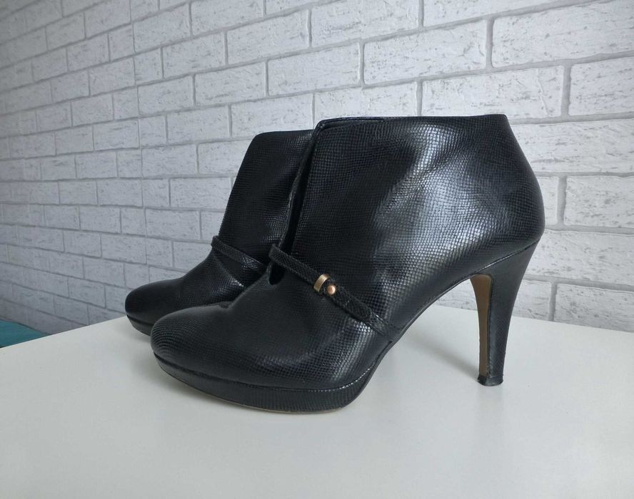 Clarks skórzane jesienne botki szpilki 40